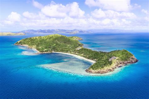 Kokomo island - A Passionate Endeavour. When esteemed Australian property developer Lang Walker AO first visited the Pacific Isle that would become Kokomo Private Island Resort, he thought it was the most beautiful place on earth. Arriving on his luxury superyacht (incidentally called Kokomo), Walker found some of the best diving on the world’s fourth ... 